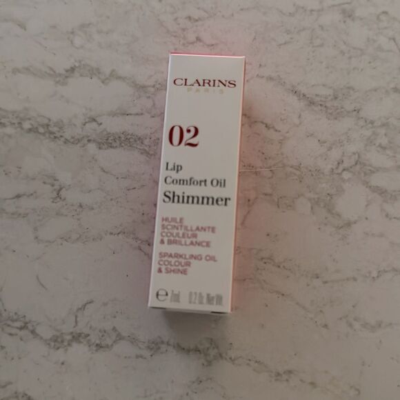 New NIB Clarins Lip Oil Shimmer Shade 02 Purple Rain RARE .2 oz - Picture 4 of 5